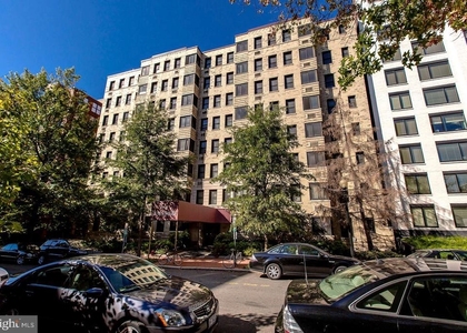 1010 25th Street Nw - Photo 1