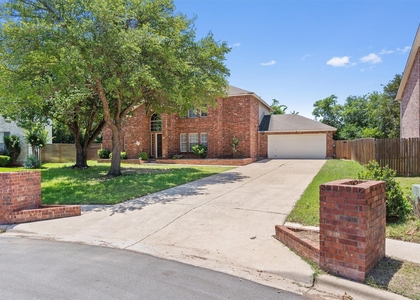 201 Covala Dr - Photo 1