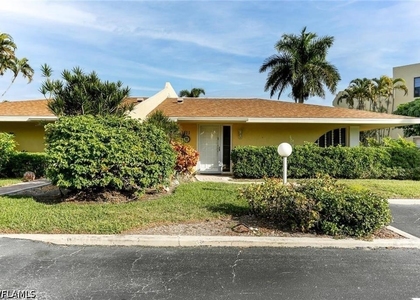 925 Palm View Drive - Photo 1
