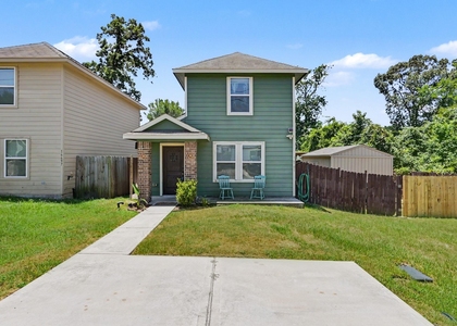16701 E Hammon - Photo 1