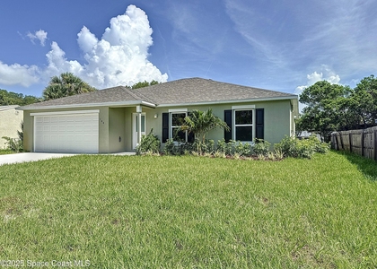 144 Roosevelt Street - Photo 1