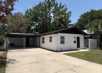 1407 Park Lake Street - Photo 1
