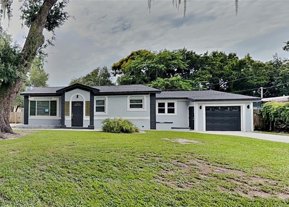 270 W Pineloch Avenue - Photo 1