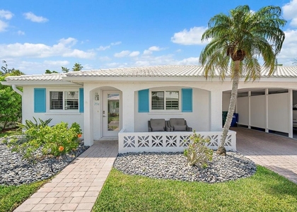706 Spanish Drive S - Photo 1