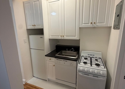 East 51st Street - Photo 1