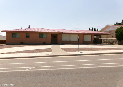 4317 N Stanton Street - Photo 1