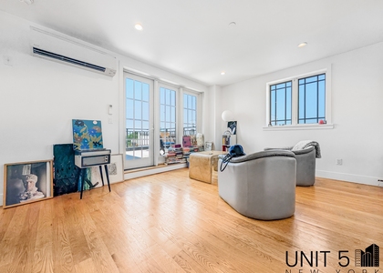 319 Graham Avenue - Photo 1