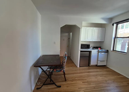 415 W - Photo 1