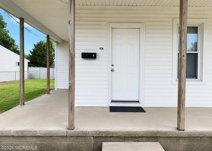 207 Howard Street - Photo 1