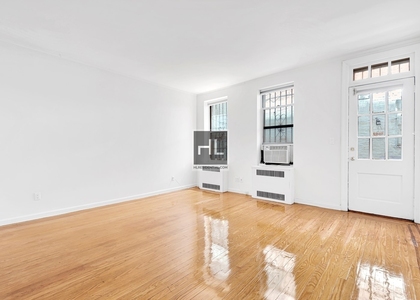 East 31 Street - Photo 1