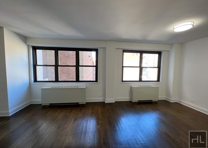 E 16 St - Photo 1