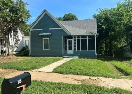 925 W Nelson Street - Photo 1