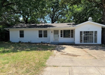 213 Wanda Way - Photo 1