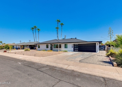 8224 E Virginia Avenue - Photo 1