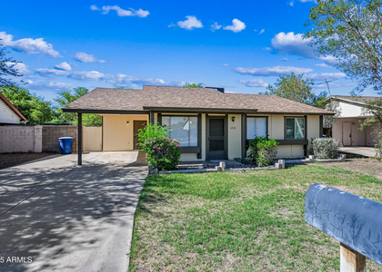1252 E El Parque Drive - Photo 1