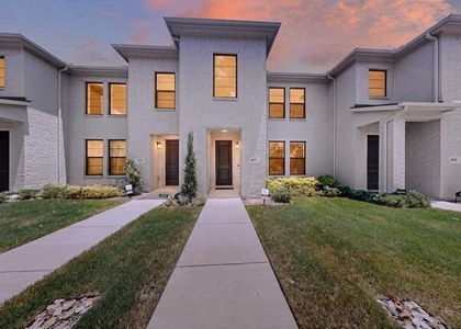 605 Friendswood - Photo 1