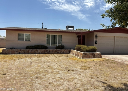 523 E Malibu Drive - Photo 1