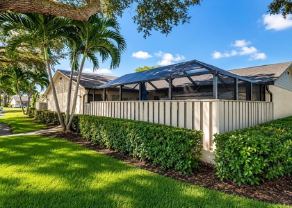 1433 Captains Walk - Photo 1