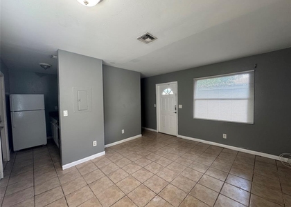 1132 Nw 4th Avenue - Photo 1