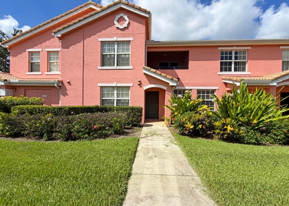 132 Sw Peacock Boulevard - Photo 1