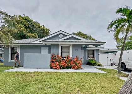 378 Nw 2nd Way - Photo 1