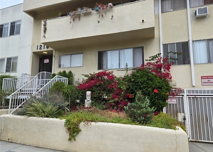1216 N Formosa - Photo 1