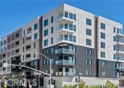 1601 Rivington - Photo 1