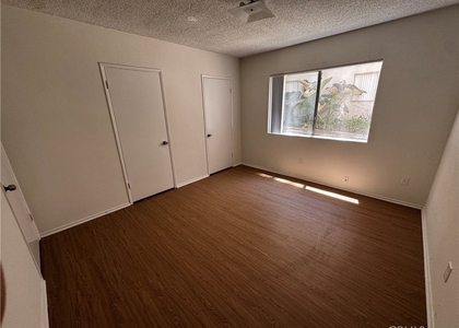 475 E Cypress - Photo 1