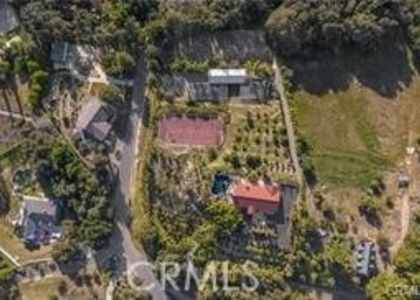 2440 Los Alisos - Photo 1