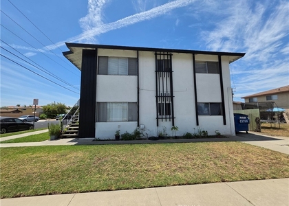 901 Carob Way - Photo 1