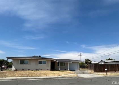 390 E Carter - Photo 1