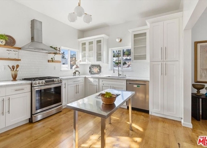 3312 Berkeley Avenue - Photo 1