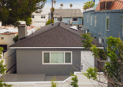 806 Navy Street - Photo 1
