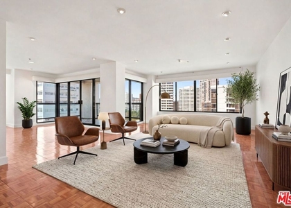 10724 Wilshire Boulevard - Photo 1
