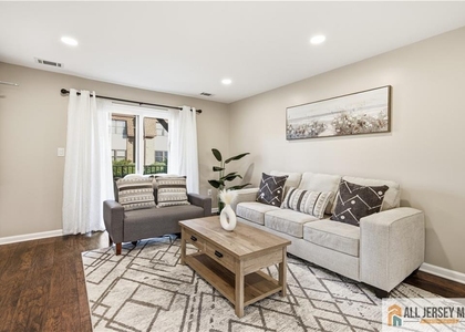 609 N Oaks Boulevard - Photo 1