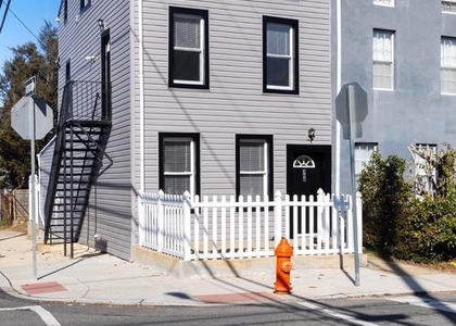 400 Green Lane - Photo 1