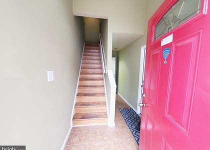 1131 N Gilmor Street - Photo 1