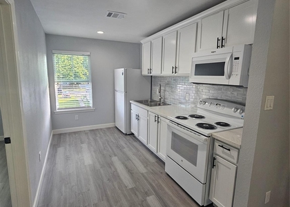 4724 4th           Units    B, - Photo 1