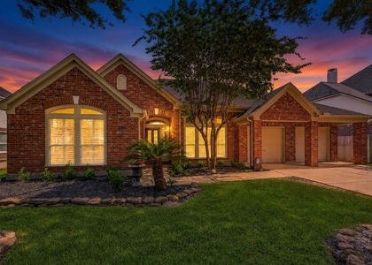 1527 Lake Pauline Court - Photo 1