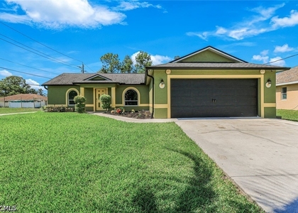 5201 4th Street W - Photo 1