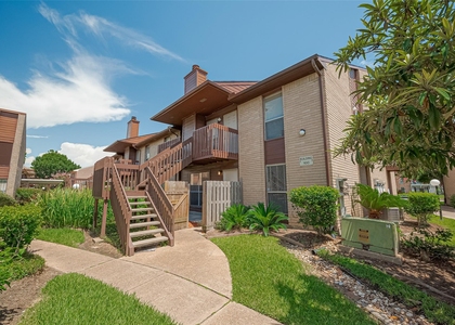 12905 Woodforest Boulevard - Photo 1