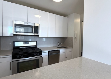 Second Avenue - Photo 1