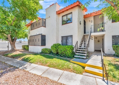 1701 E Katie Avenue - Photo 1