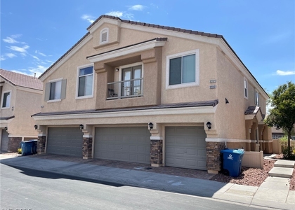 3213 Regal Swan Place - Photo 1