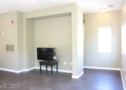 7660 W Eldorado Lane - Photo 1