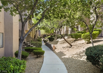 8250 N Grand Canyon Drive - Photo 1
