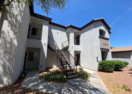 2615 W Gary Avenue - Photo 1