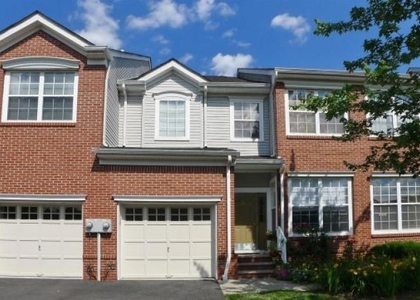 19 Gordon Cir - Photo 1