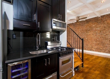 East 100th Street - Photo 1