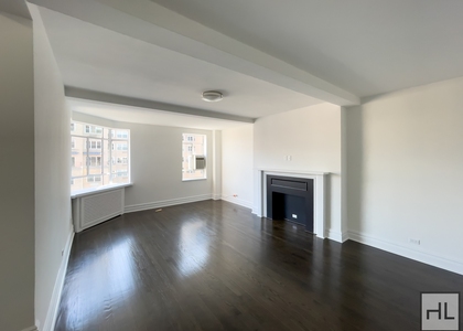 Fifth Avenue - Photo 1